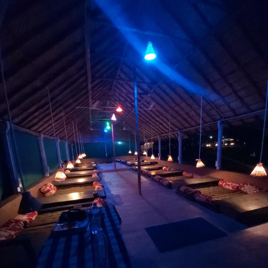 Dusk Till Dawn Hampi Exterior foto